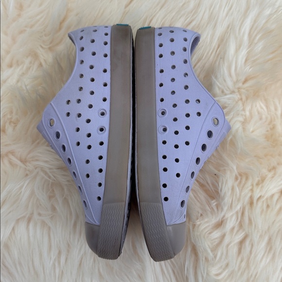 Native Shoes - Picture 2 of 5